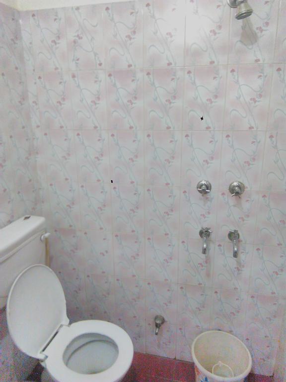 Yatri Guest House Nowe Delhi Zewnętrze zdjęcie
