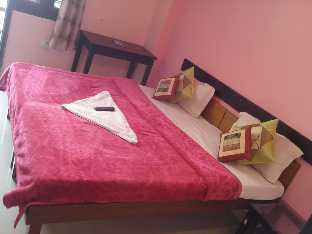 Yatri Guest House Nowe Delhi Zewnętrze zdjęcie