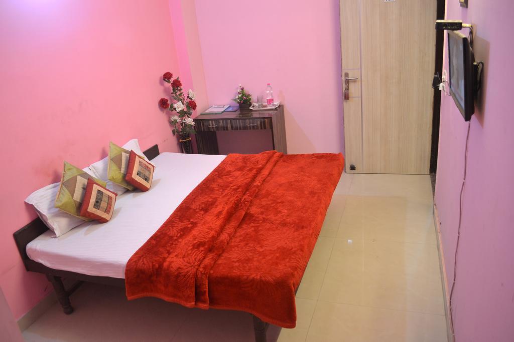 Yatri Guest House Nowe Delhi Zewnętrze zdjęcie